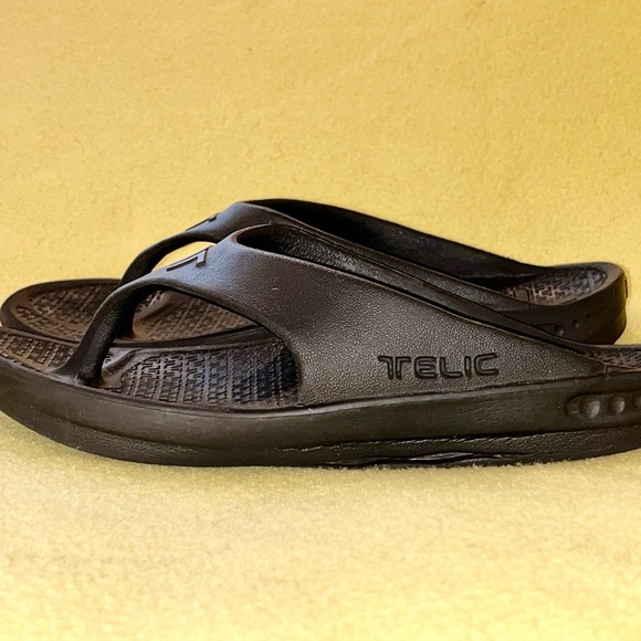 Telic Terox Energy Recovery Flip Flop Women’s Black Sandals - Women’s XS (US 5) - Picture 2 of 9